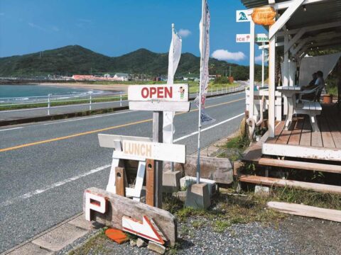 【糸島の魅力】潮風にあたりながら、絶品料理に舌鼓を打つ『ジョニーさん』