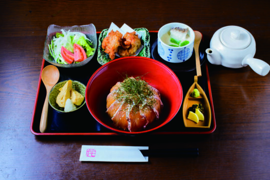 『ふくおかの魚を食べようvol.119』玄界灘の天然マダイを豪快に！～博多わび助  福間店～