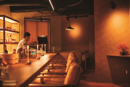 【福岡グルメ】ウイスキー×和菓子に心ほぐれる唯一無二の隠れ家バー 『BAR CONTRAST』