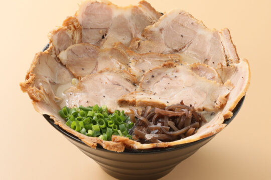 【福岡麺本2023-vol.12 】唯一無二の味を求める 遠方のファン多数！『隠れ家らぁ麺 笑福亭』