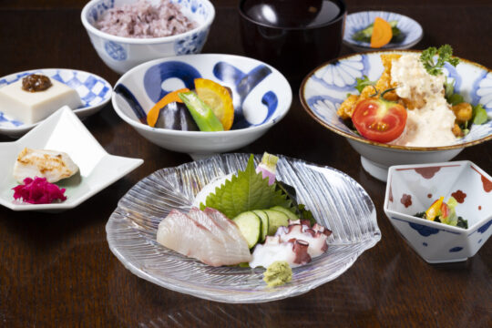 『ふくおかの魚を食べようvol.96』築100年以上の町家で味わう糸島の旬～古材の森～