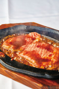【美味本magazine2024】思い出の味が復活！名店の味のフルコース｜欧風料理 典