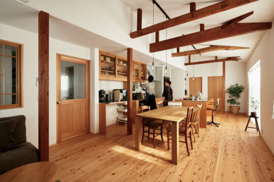 【フクオカリノベ No.11】<br>すてきなリノベのお宅訪問・戸建て｜キッチンから深まる 穏やかな暮らしのリズム『takano home タカノホーム』