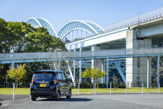 【九州三菱自動車】（Car Life vol. 122）西海市と佐世保市の2つを繋ぐ西海橋が間近で見られる、家族連れで賑わう大きな公園