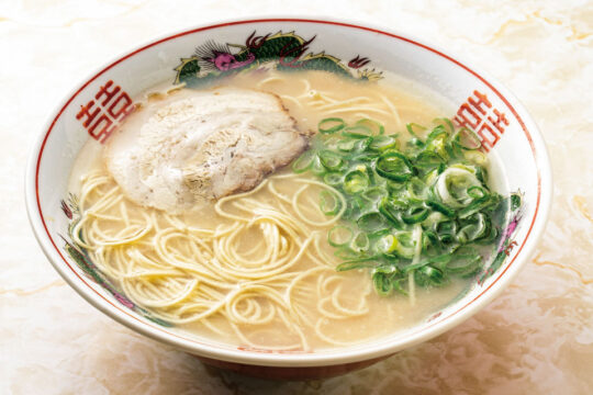 【美味本magazine2024】老舗ラーメン店が待望のリニューアルオープン｜一九ラーメン　老司店