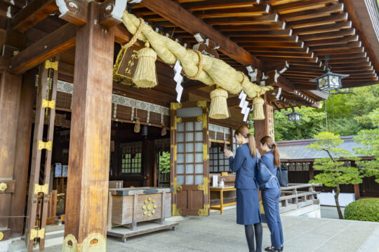 【九州三菱自動車】（Car Life vol. 134）歴史ある神社で、美しい庭園を満喫