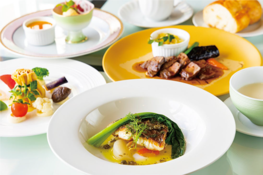 【UWABA BOOK 2024 vo.１】保育園がフレンチに、海外で総料理長を経験した吉田シェフのお店