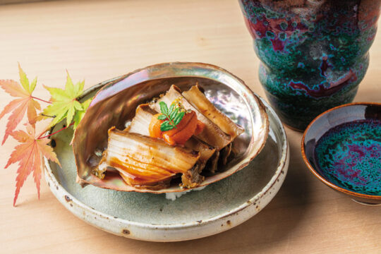 【美味本magazine2024】命の出汁を味わう料理と寿司を堪能する至福の店｜鮨たがみ