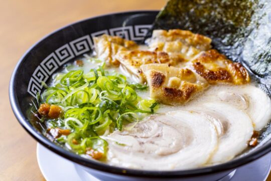 【福岡麺本2023】優しいスープが心に染みる、“いつもの店”であり続けてきた50年。『大栄ラーメン 本店』