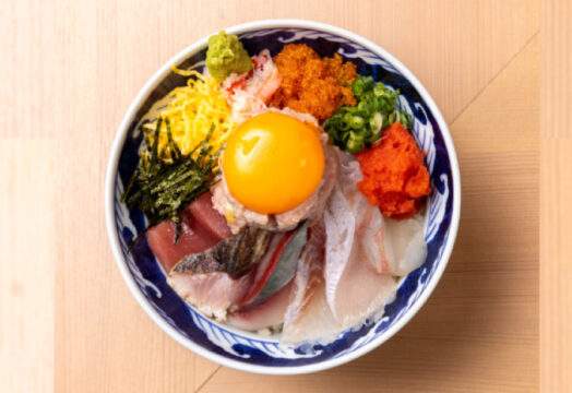 【福岡どんぱく　福岡どんぶり博覧会】ごまだれや魚骨スープなどで 多彩な味を楽しめるのが魅力「博多の屋台横丁 喜水丸」