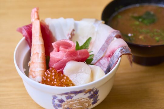 【福岡ランチ】いいネタ、旨い料理を “姪浜価格”で贅沢に楽しもう！『寿司割烹　明日香』