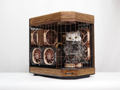 まるで〇リー・〇ッターなPC🦉 期間限定展示中！アプライド博多店へ急げ🌟