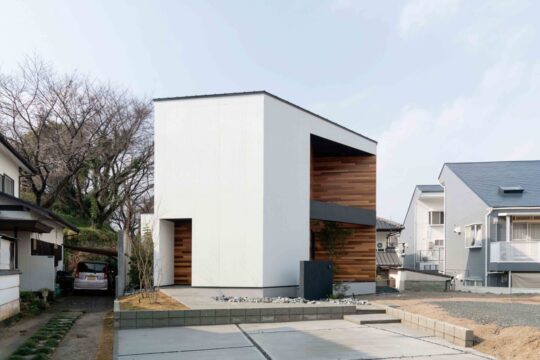 JIDAI Architectural Design｜２つの中庭に囲まれたホテルライクな邸宅