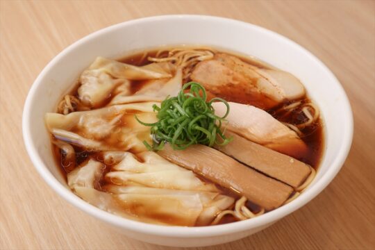 【福岡麺本2024-vol.13】天然素材の滋味深さを堪能『らぁ麺 麦造』