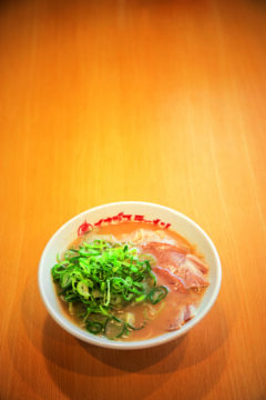 【福岡ラーメン物語　のぼせもん｜47杯目  イナヅマラーメン】