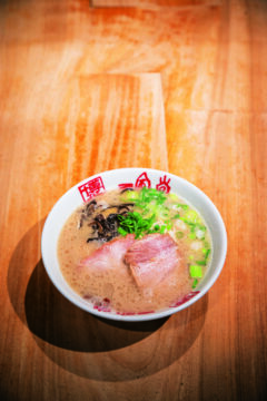 【福岡ラーメン物語　のぼせもん｜50杯目　博多一風堂大名本店】
