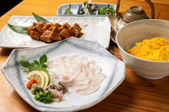 【博多×アナゴフェア】～ひつまぶしか、活き造りか？ 両方食べるが大正解！～『まつ永水産』