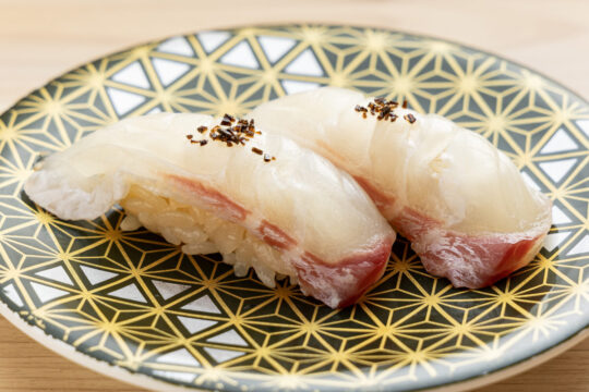 博多×タイフェア】～昆布の旨味と香りを加え 真鯛をさらに美味しく～『博多割烹 流れ鮨 海進丸』