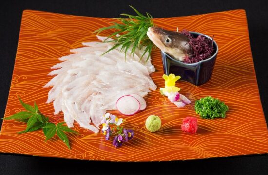 【博多×アナゴフェア】<br>～コリコリとした独自の食感。噛むほどに出てくる甘み～『博多もつ鍋 朋楽』