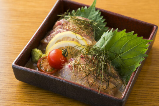 【博多×タイフェア】～細部へのこだわりが光る 「鯛に胡麻和え」という選択肢～『ニュースナック星☆がき』