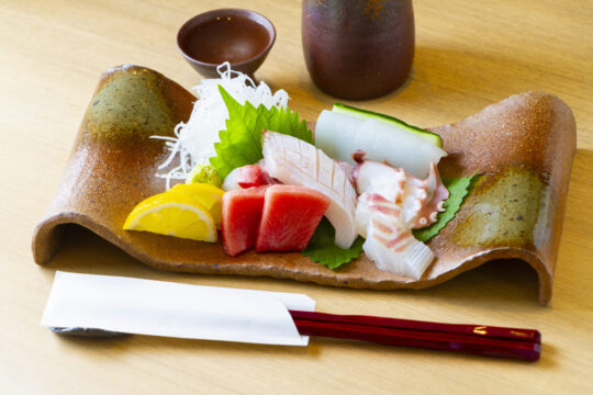 【ふくおかの魚フェア】一番おいしい状態で旬の地魚を刺身にします【居酒屋 花山椒】