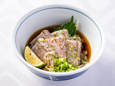 【博多×ブリ・クエフェア】～魚好きなら一度は食べたい！ 熟成ブリの美味しさを堪能できる究極の一皿～『たべもの処まるりょう』