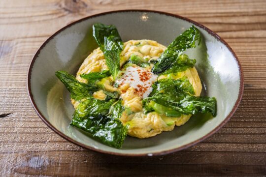 【ふくおかさん家のうまかもん】クセがないアスパラ菜は葉と茎の食感を生かして ふわふわ卵と『comedor HIDE』～Produce of Fukuoka City～