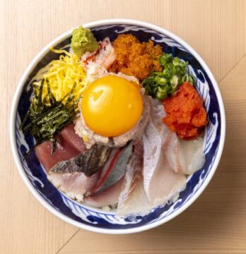 【福岡どんぱく　福岡どんぶり博覧会】ごまだれや魚骨スープなどで 多彩な味を楽しめるのが魅力【博多の屋台横丁　喜水丸】