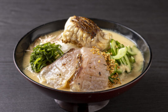 【ふくおかの魚フェア】<br>宮崎の郷土料理・冷汁を<br>マダイで特別な料理にしました<br>【和匠 博多松月】