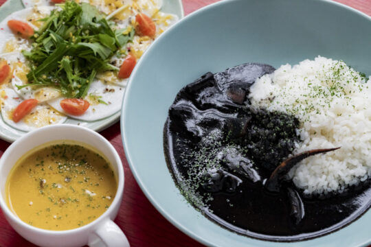 【美味しいKasuya】<br>里山の古民家コミュニティカフェ<br>ワンデーシェフのランチをどうぞ<br>【梺BASE】