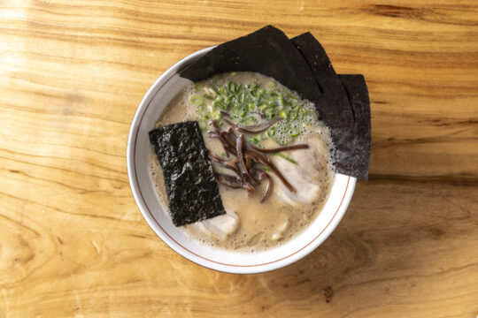 【ふくおかの魚フェア】<br>『福岡有明のり』と豚骨、相性バツグン！<br>蕩ける旨味で飲み干しマスト級<br>【ラーメン はくら】