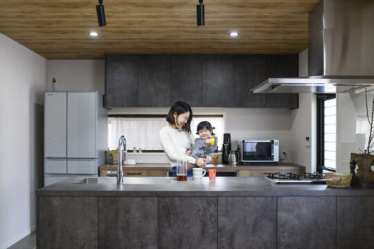 家族みんなが大満足！距離感も使い勝手もよい3世帯住居｜パワーハウス株式会社（福岡市東区）