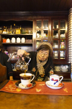 【ちくしレトロ -近場の異次元へ-vo.2煉瓦屋】現役101歳のママさん 人も建物も味わい深く