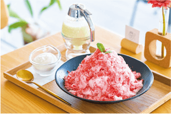 イチゴたっぷり！体験型カフェが大人気｜よかもんいちご研究所