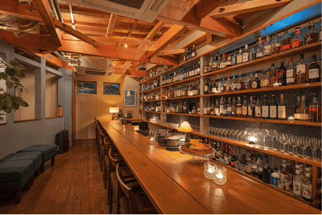 心がゆるむ、大人の隠れ家| Bar Fzeraf! 渡辺通店