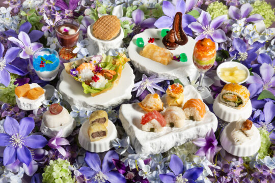 寿司もスイーツも楽しめるアフタヌーンティー風ランチ「花蓮」が『寿司割烹 ともづな』に登場｜ヒルトン福岡シーホーク
