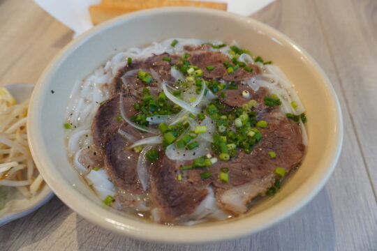 【福岡ニューオープン】博多区博多駅前│現地語が飛び交う店内で本場の味を。福岡にいながらベトナム気分『GA SÀI GÒN(ガーサイゴン)』