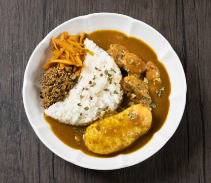 【最強のあいがけカレーを探せ！】南米・ガイアナの味を高砂で！ママから娘に伝わる滋味深き味わい｜mama curry（ママカリー）
