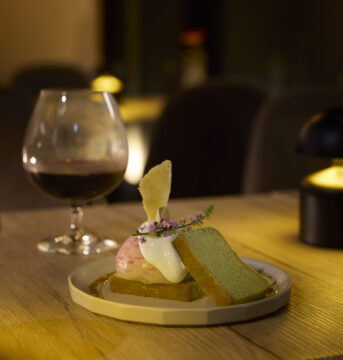 人気チーズケーキ専門店がリニューアル！夜カフェで楽しむお酒とのペアリング｜cosaell coffee and cheesecake