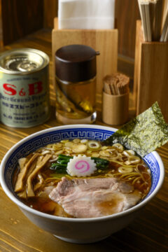 【福岡ニューオープン】未来の定番“西新・中華そば”の店『ブルース軒』|　西新