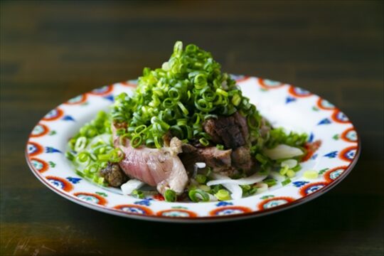 伊万里ジャックFUKUOKA　～香り高い『伊万里香ねぎ』が炭火の香ばしさを引き立てる～『焼く鳥酒場 トリボシ 警固店』🐔🍴