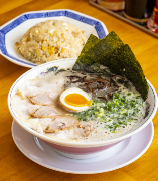 『ろくでなし』の5店舗目が宗像に誕生！羽釜炊きのスープで味わいに変化が！？