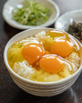 【FUKUOKA、真ん中旅。】たまごはもちろんご飯も自家製。 美しいコラボレーションに感動！ 「たまごん工房」
