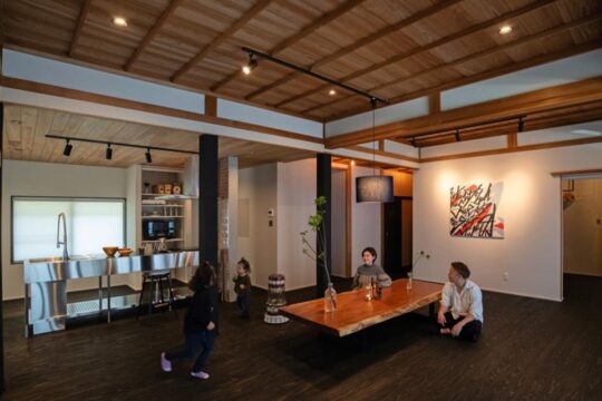 和素材×好きなモノに囲まれる 温故知新のリノベ術｜ユナイテッドホームズ（みやま市）