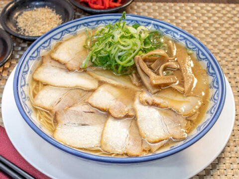 福岡麺本「麺旅スタンプラリー」参加店舗 【元祖赤のれん 雄ちゃんラーメン】をご紹介