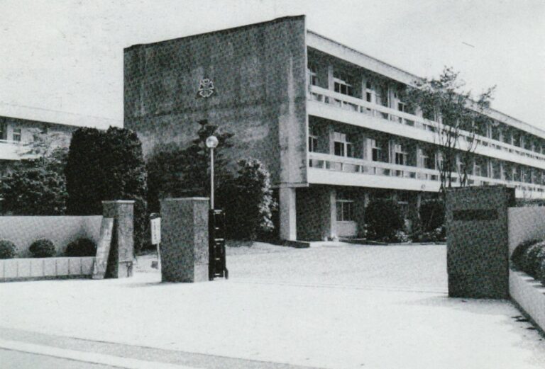 昭和49年 近代的管理棟完成