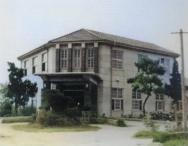 昭和２８年　夏落成　安心院町役場