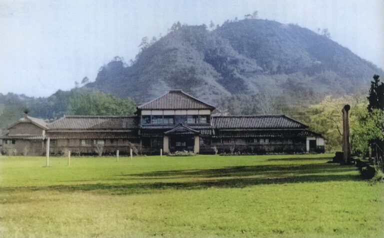 戦前の騰宮学館