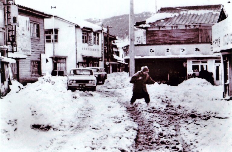 昭和４３年　大雪風景　大分交通前
