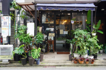 中央区渡辺通｜平日ランチ限定！7年愛される『カレーとお酒banyan』の780円『チキンカレー』に込められた想い